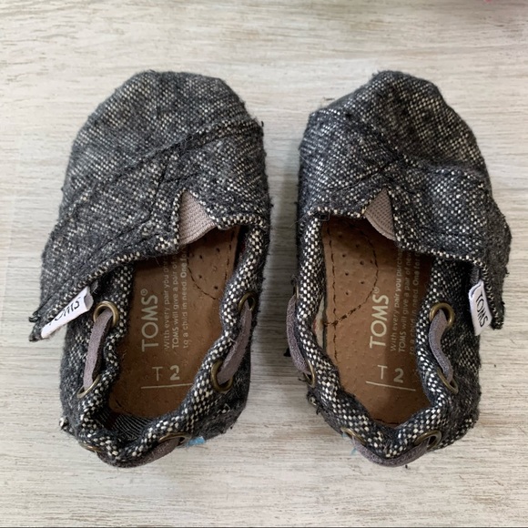 TOMS | Toddle One for One Gray Velcro Flats - Picture 2 of 7